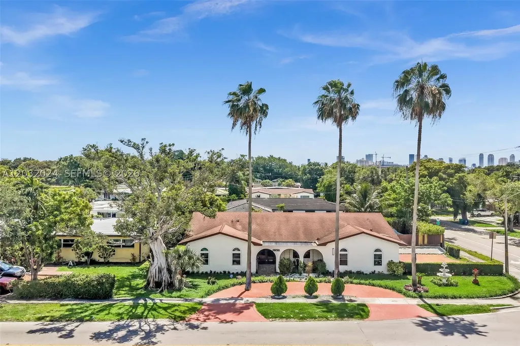 19901 Highland Lakes Boulevard Miami FL 33179