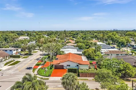 19901 Highland Lakes Boulevard Miami FL 33179