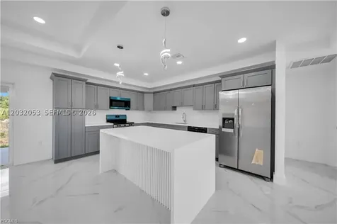 1023 Pilgrim Street E Lehigh Acres FL 33974