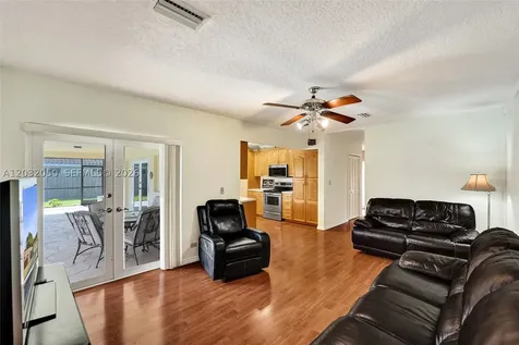 7421 NW 8th Court Plantation FL 33317