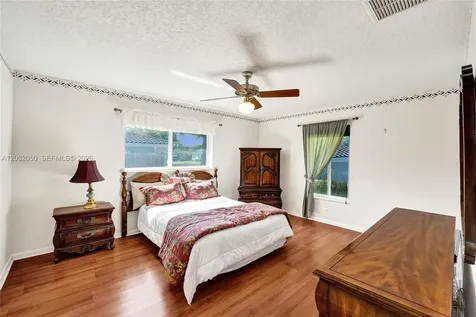 7421 NW 8th Court Plantation FL 33317
