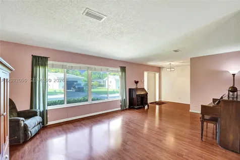 7421 NW 8th Court Plantation FL 33317