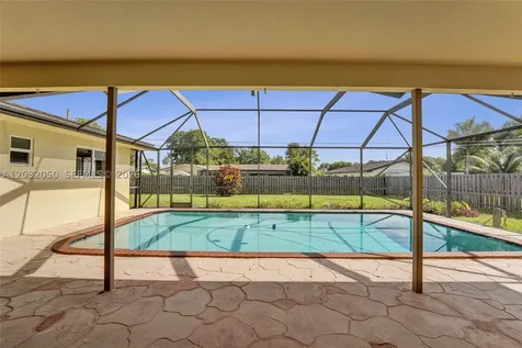 7421 NW 8th Court Plantation FL 33317