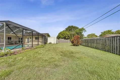 7421 NW 8th Court Plantation FL 33317