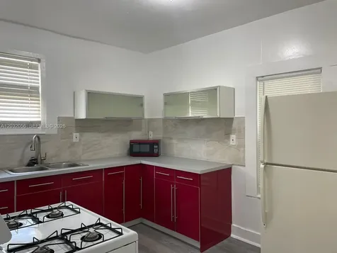 817 4th Street West Palm Beach FL 33401