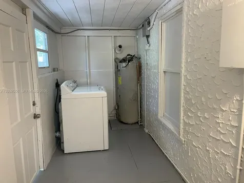 817 4th Street West Palm Beach FL 33401