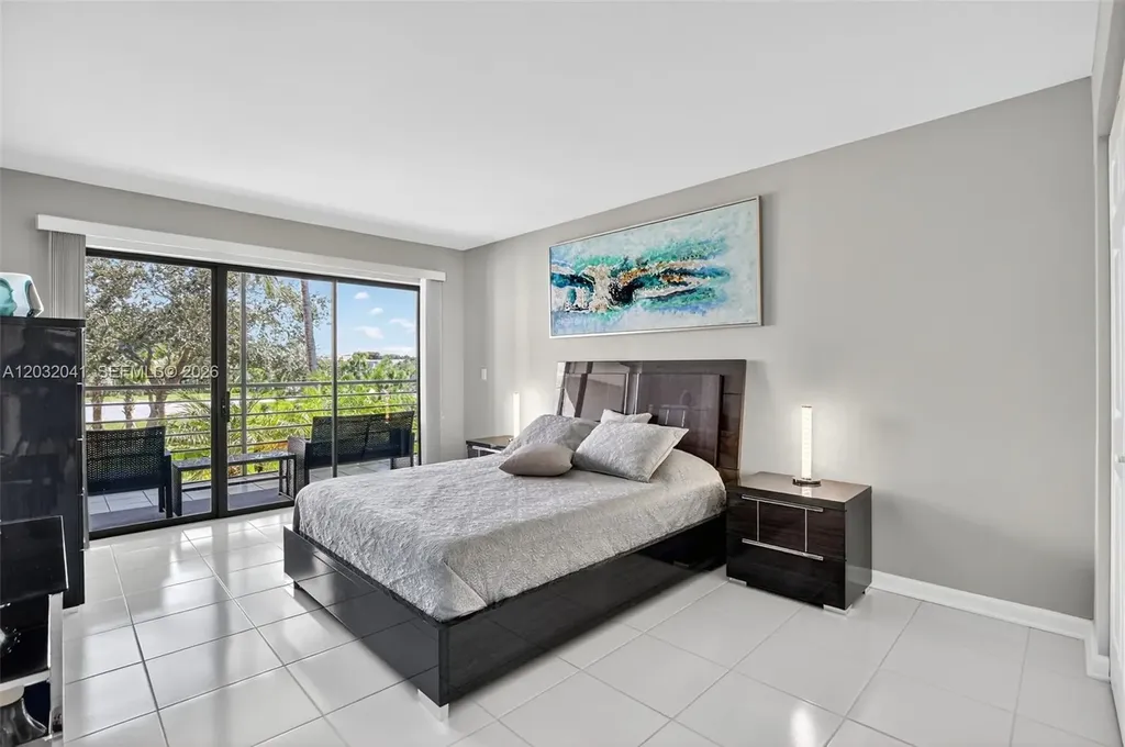 5901 Camino Del Sol Boca Raton FL 33433