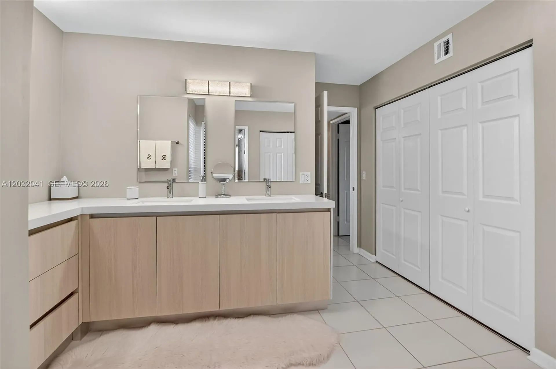 5901 Camino Del Sol Boca Raton FL 33433