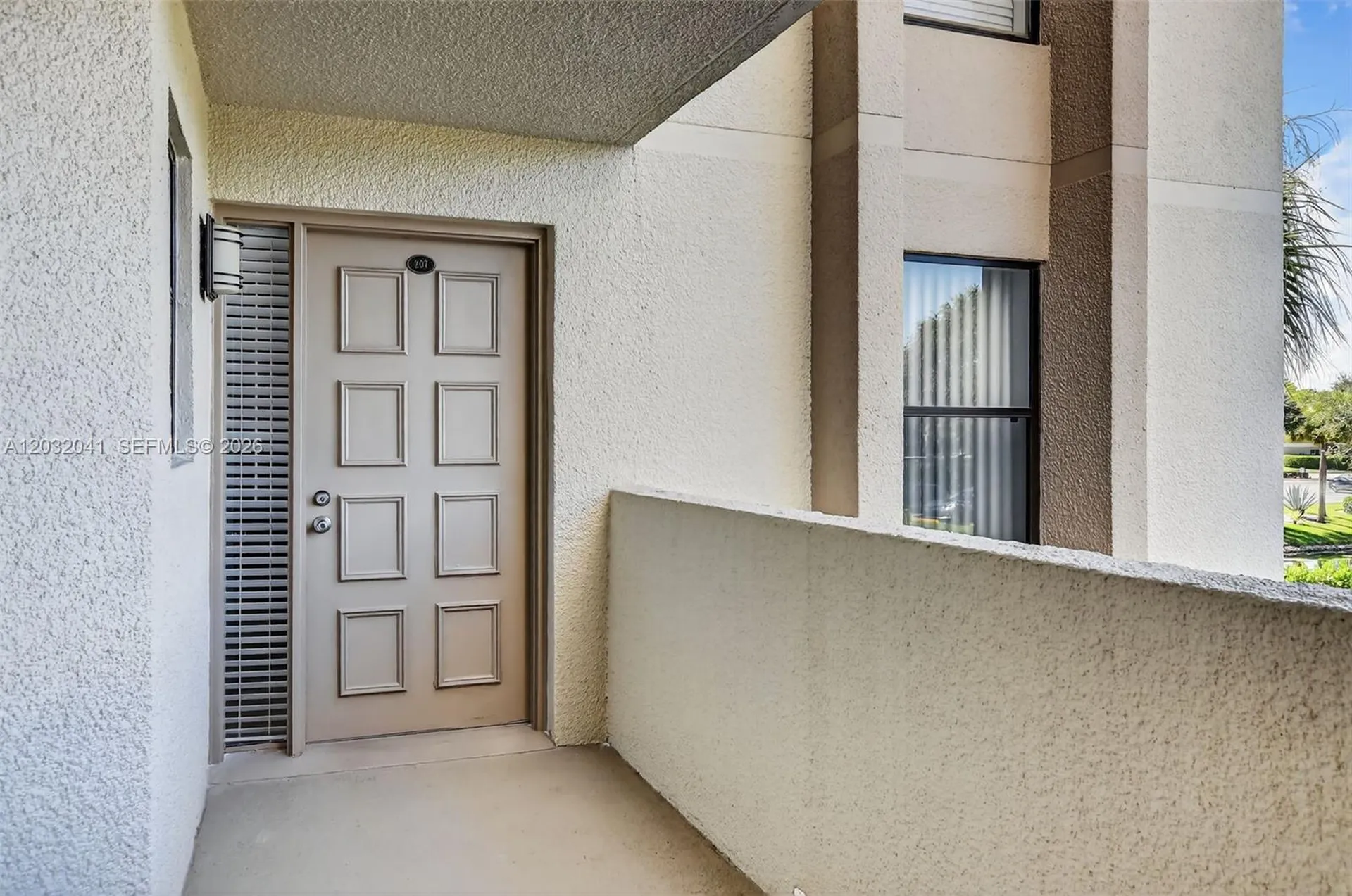 5901 Camino Del Sol Boca Raton FL 33433