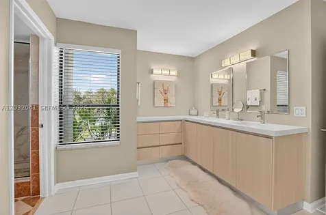 5901 Camino Del Sol Boca Raton FL 33433