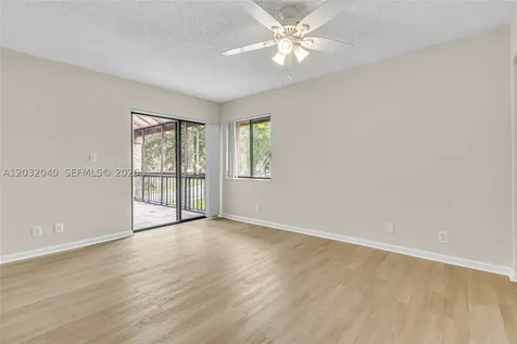 96 Wimbledon Lake Drive Plantation FL 33324