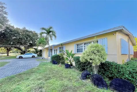 6815 NW 14th Street Plantation FL 33313