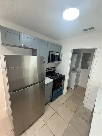 753 SW 3rd Place Dania Beach FL 33004