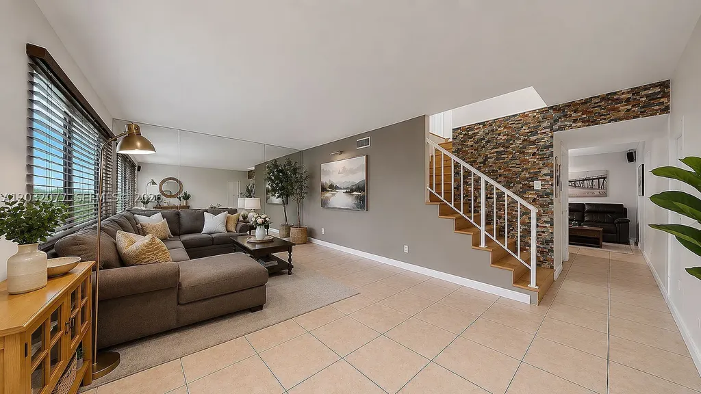 14 Matador Lane Davie FL 33324