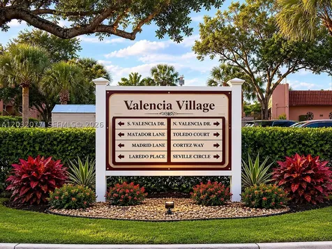14 Matador Lane Davie FL 33324