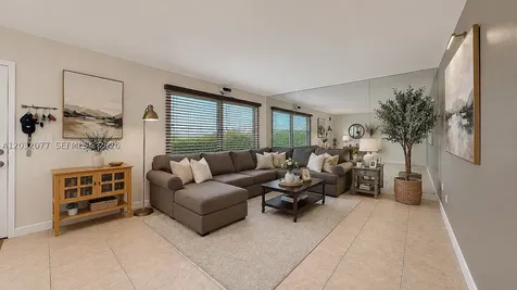 14 Matador Lane Davie FL 33324