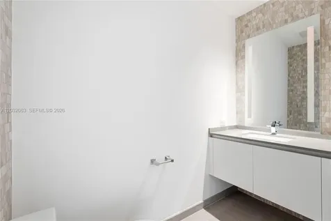 88 SW 7th Street Miami FL 33130