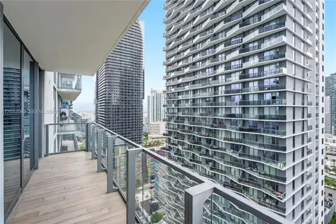 88 SW 7th Street Miami FL 33130