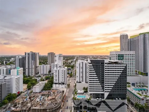88 SW 7th Street Miami FL 33130