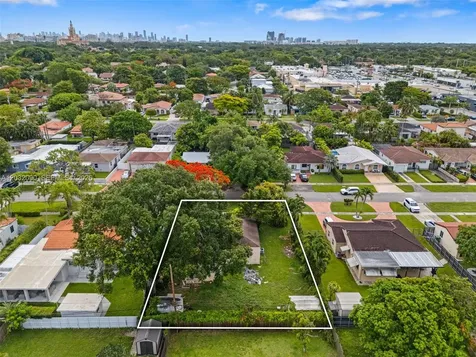 3900 SW 59th Avenue Miami FL 33155