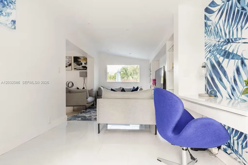 1736 NE 17th Street Fort Lauderdale FL 33305