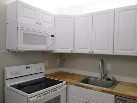 2250 NE 66th Street Fort Lauderdale FL 33308