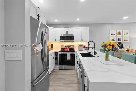 7725 SW 86th Street Miami FL 33143
