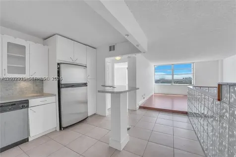 150 SE 25th Road Miami FL 33129