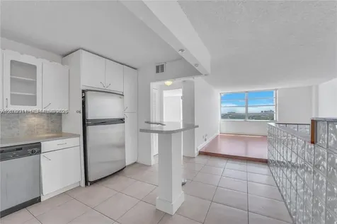 150 SE 25th Road Miami FL 33129