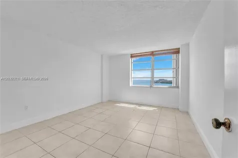 150 SE 25th Road Miami FL 33129