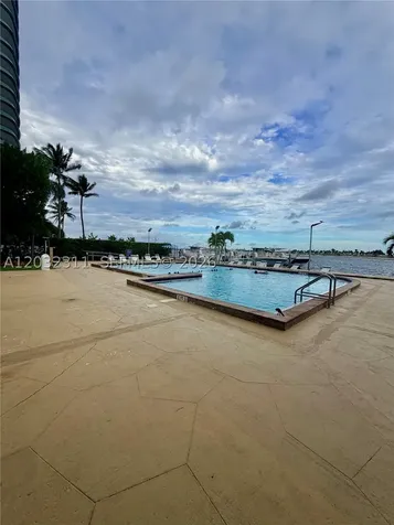 150 SE 25th Road Miami FL 33129
