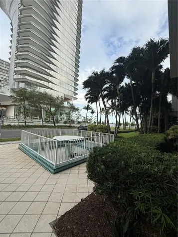 150 SE 25th Road Miami FL 33129