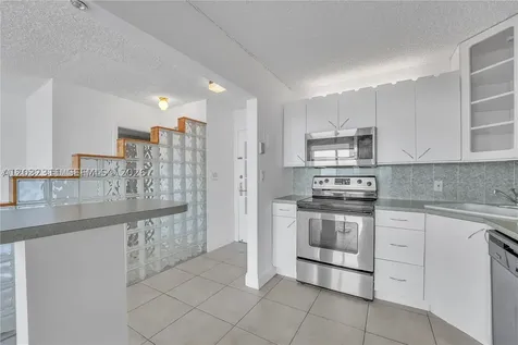 150 SE 25th Road Miami FL 33129