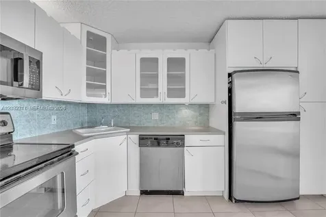 150 SE 25th Road Miami FL 33129
