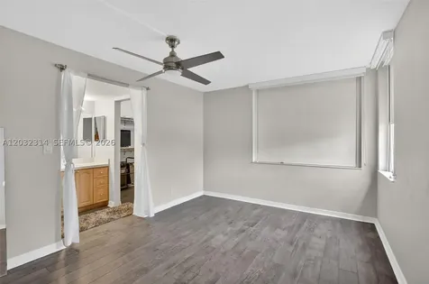 1911 Sabal Palm Drive Davie FL 33324