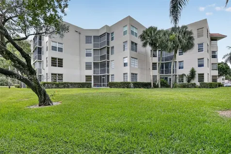 1911 Sabal Palm Drive Davie FL 33324