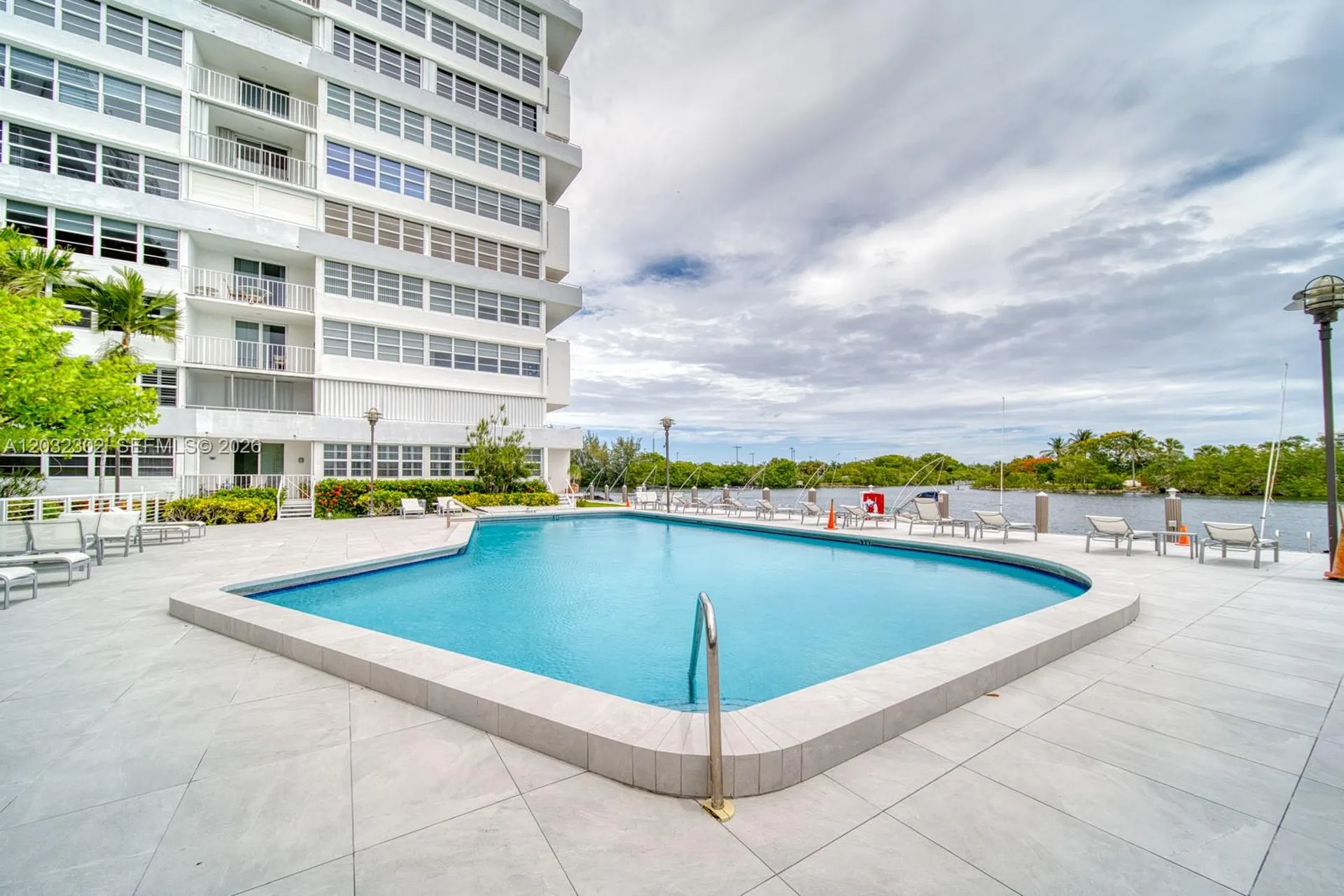 1160 N Federal Highway Fort Lauderdale FL 33304