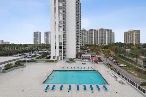 3625 N Country Club Drive Aventura FL 33180