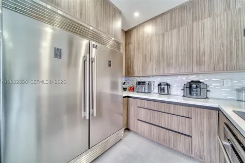 7963 NW 195th Terrace Hialeah FL 33015