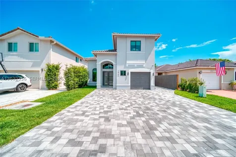 7963 NW 195th Terrace Hialeah FL 33015