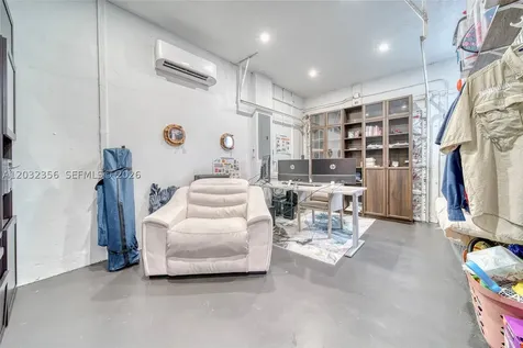 7963 NW 195th Terrace Hialeah FL 33015