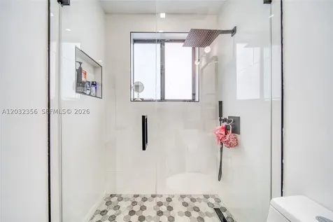 7963 NW 195th Terrace Hialeah FL 33015