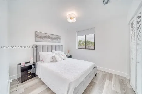 7963 NW 195th Terrace Hialeah FL 33015