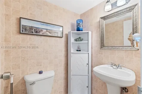 3675 N Country Club Drive Aventura FL 33180