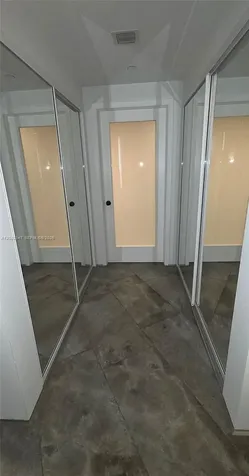 300 S Pointe Drive Miami Beach FL 33139
