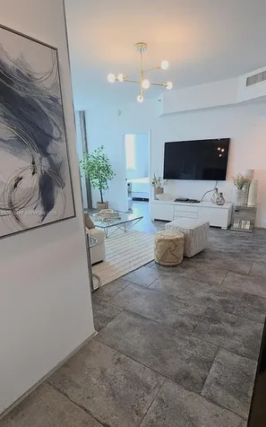 300 S Pointe Drive Miami Beach FL 33139
