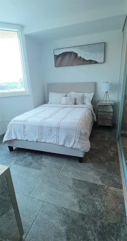 300 S Pointe Drive Miami Beach FL 33139