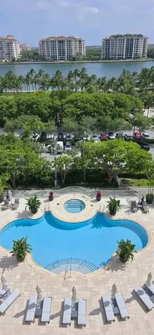 300 S Pointe Drive Miami Beach FL 33139