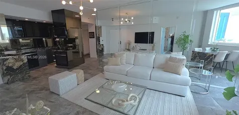 300 S Pointe Drive Miami Beach FL 33139