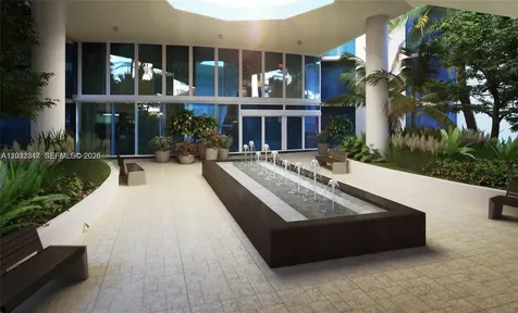 300 S Pointe Drive Miami Beach FL 33139